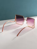 Chic Square Studded Frame Sungasses